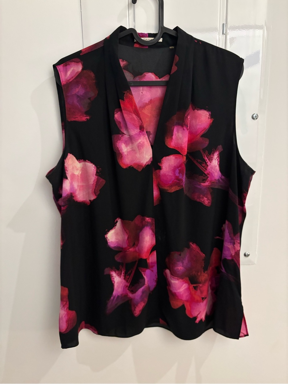 Tahari Black Sleeveless V-Neck Camisole with Pink Floral Print